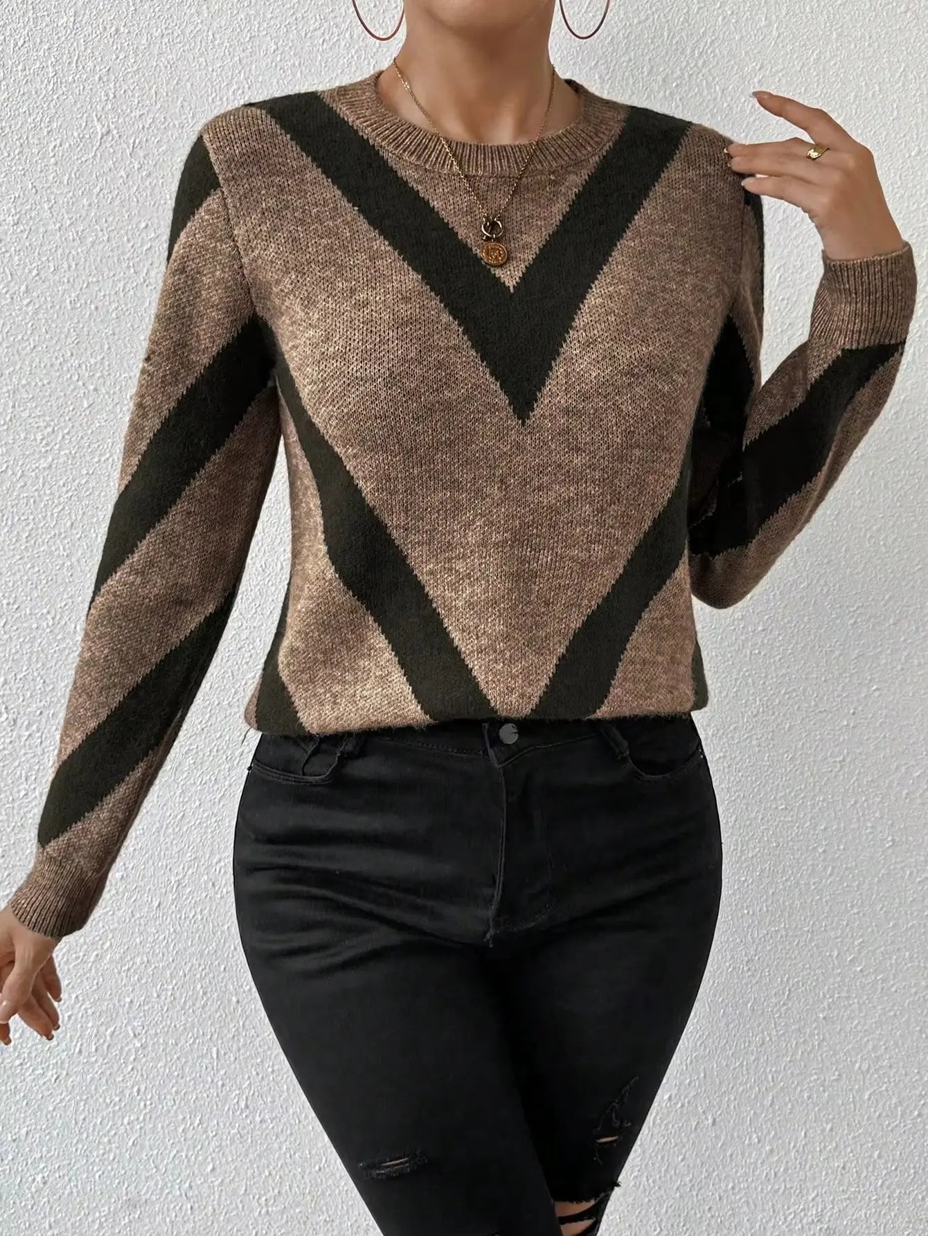 New autumn and winter geometric pattern round neck long sleeved knitted RosyasT