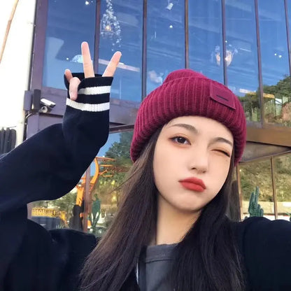 2025 New Winter Hats For Women Wool Blended Knit Wool Smiling Face Couple Cap Lady Thread Knitted Beanie Chapeau Warm Bonnet RosyasT